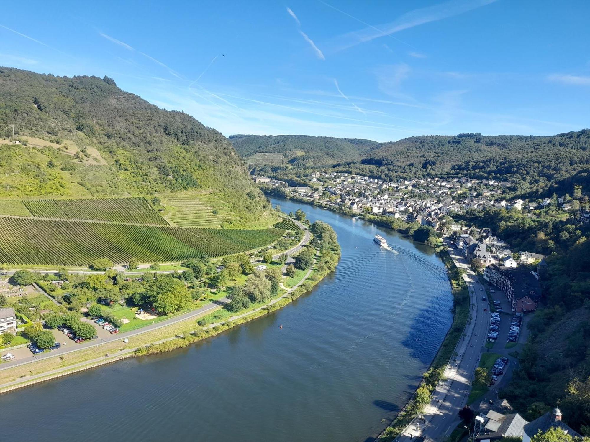 Апартаменты An Der Mosel Kaisersesch Экстерьер фото